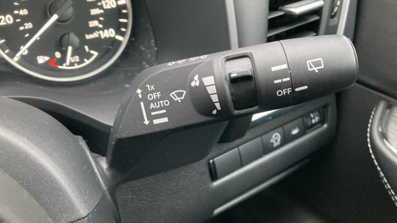 Nissan Qashqai 1.3 DiG-T MH N-Connecta 5dr Petrol Hatchback